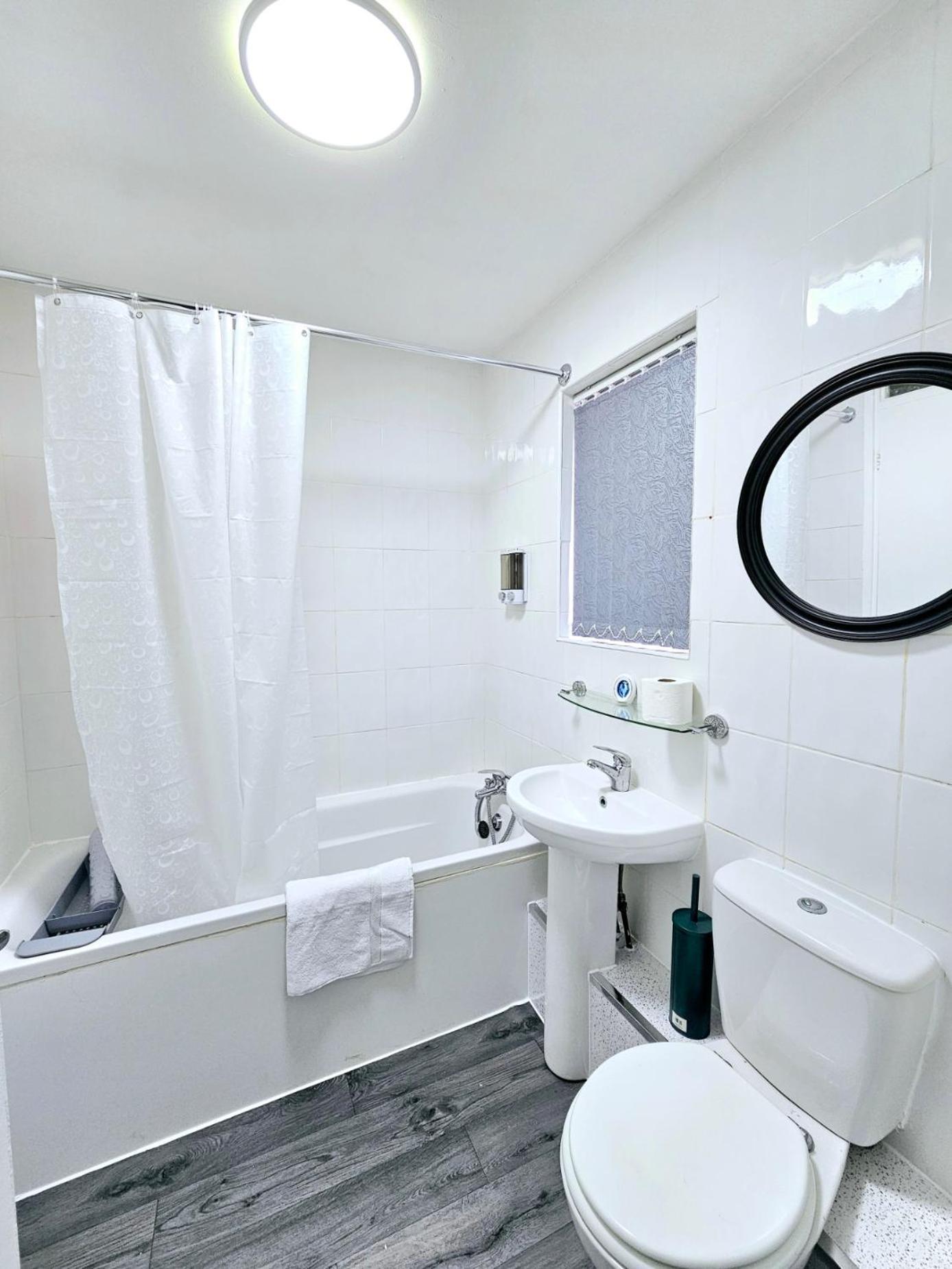 Lushstay Telford - Families, Contractors & Group Of Friends, Long Term Stay Ngoại thất bức ảnh